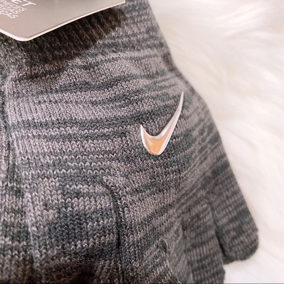 Kids' Nike Swoosh Pom Beanie Hat and Gloves Set - Picture 5 of 6